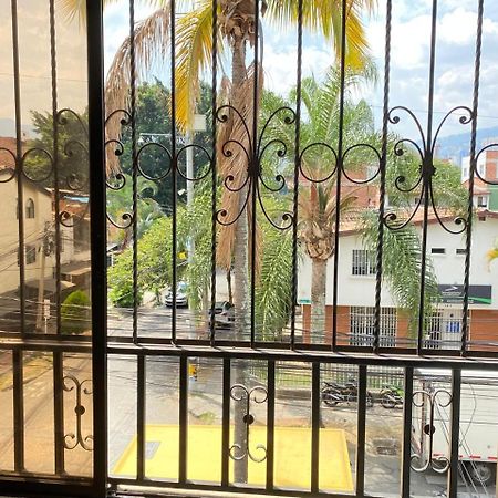 E2 Comodo Y Amplio Apartamento En Laureles Estadio 120 Mts2 Медельин Экстерьер фото